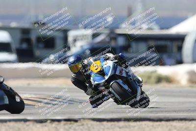 media/Oct-05-2025-CVMA (Sun) [[beeef4f201]]/Race 5-Amateur Supersport Open (Holeshot)/